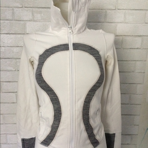lululemon athletica Jackets & Blazers - Lululemon women’s white/gray sweater size 2
